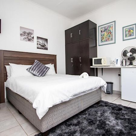 Willow Guest House Boksburg Luaran gambar